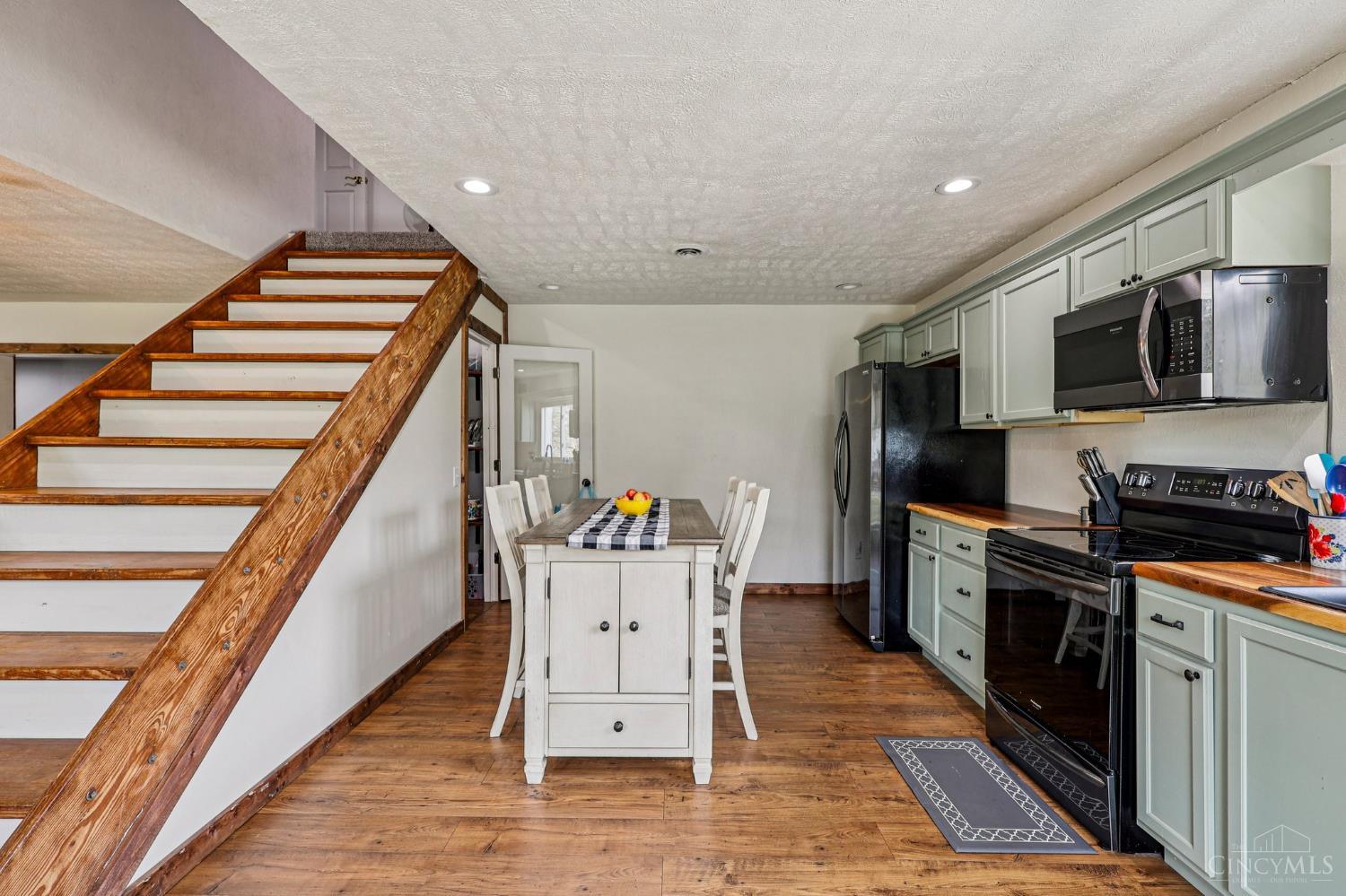 189 Hamilton Road Property Photo 17