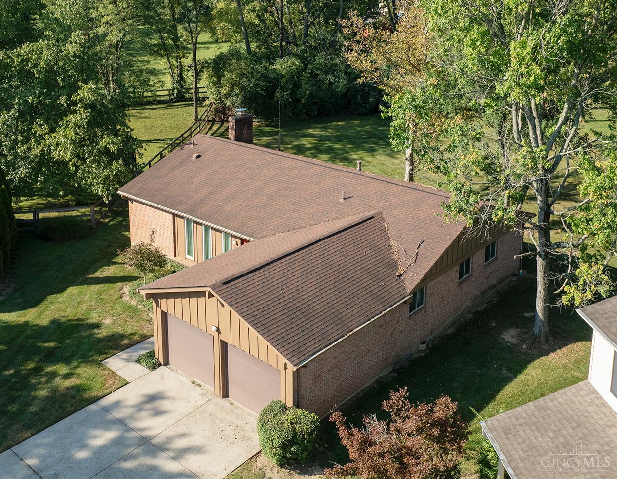 1585 Silverglade Court Property Photo 2