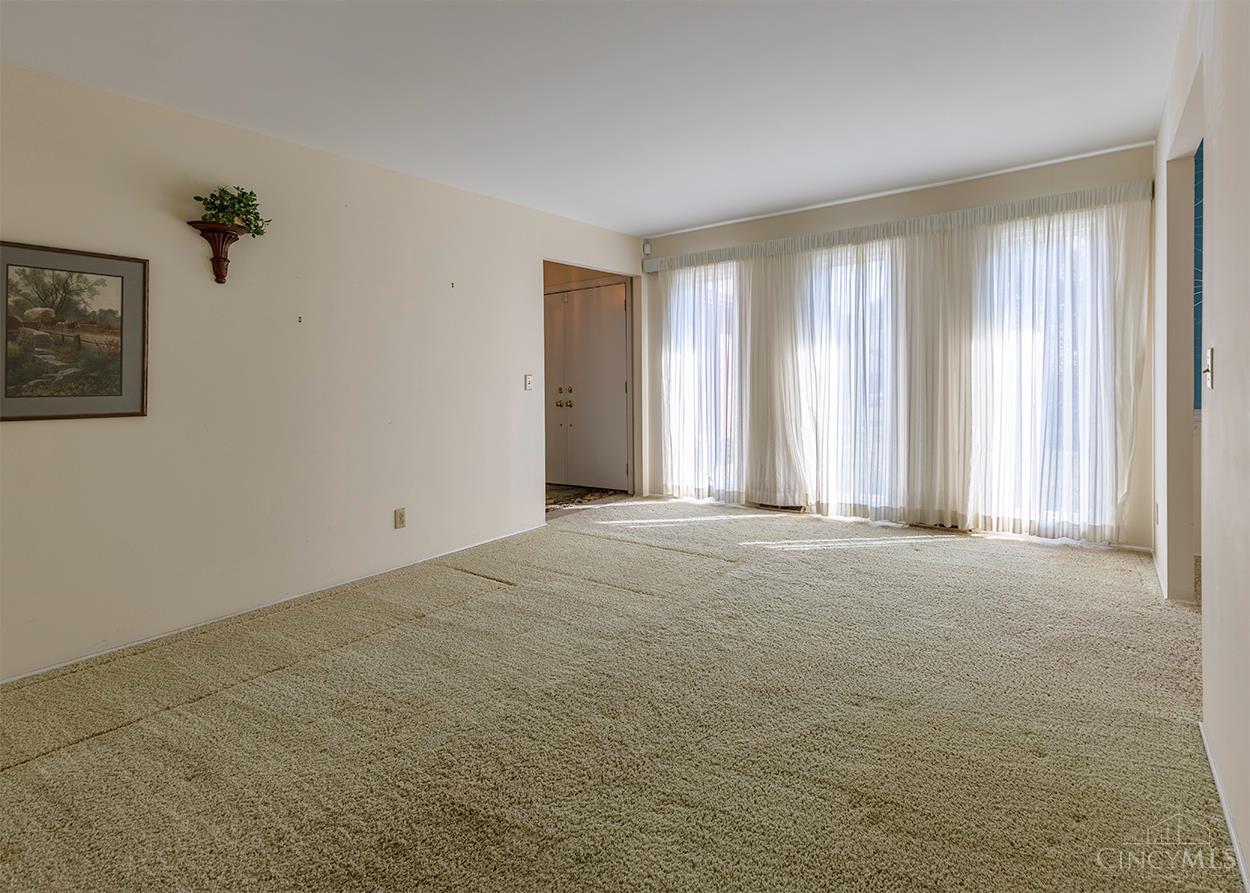 1585 Silverglade Court Property Photo 11