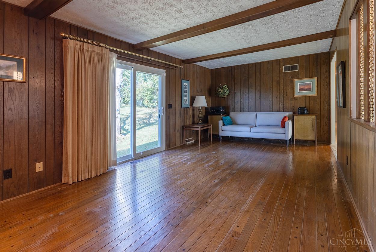 1585 Silverglade Court Property Photo 17