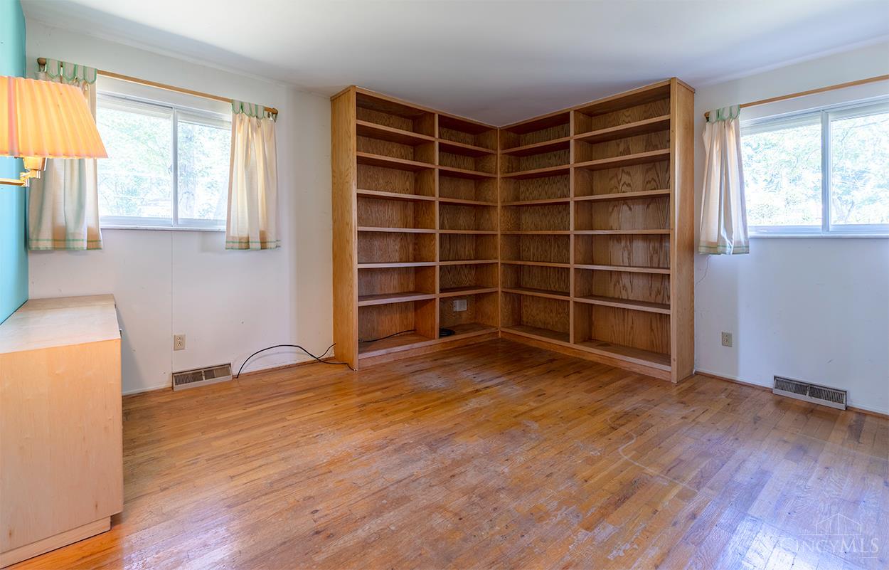 1585 Silverglade Court Property Photo 23