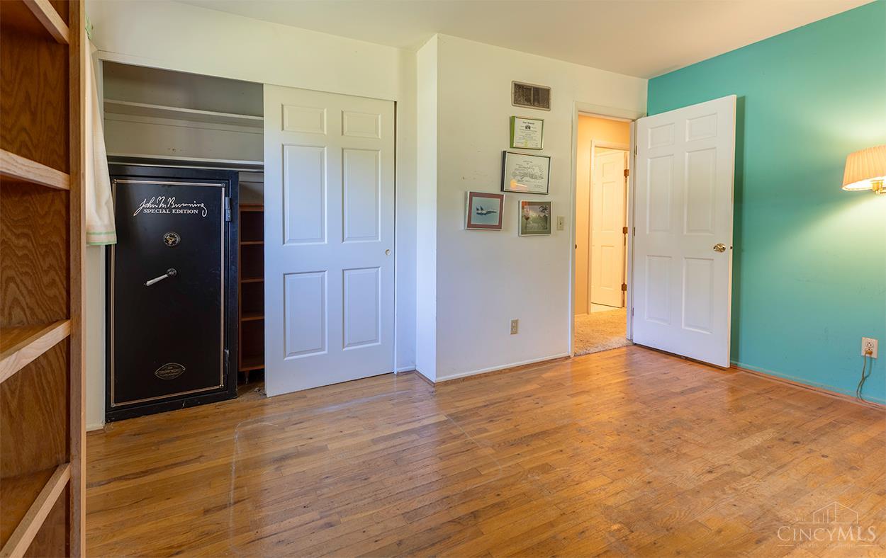 1585 Silverglade Court Property Photo 24
