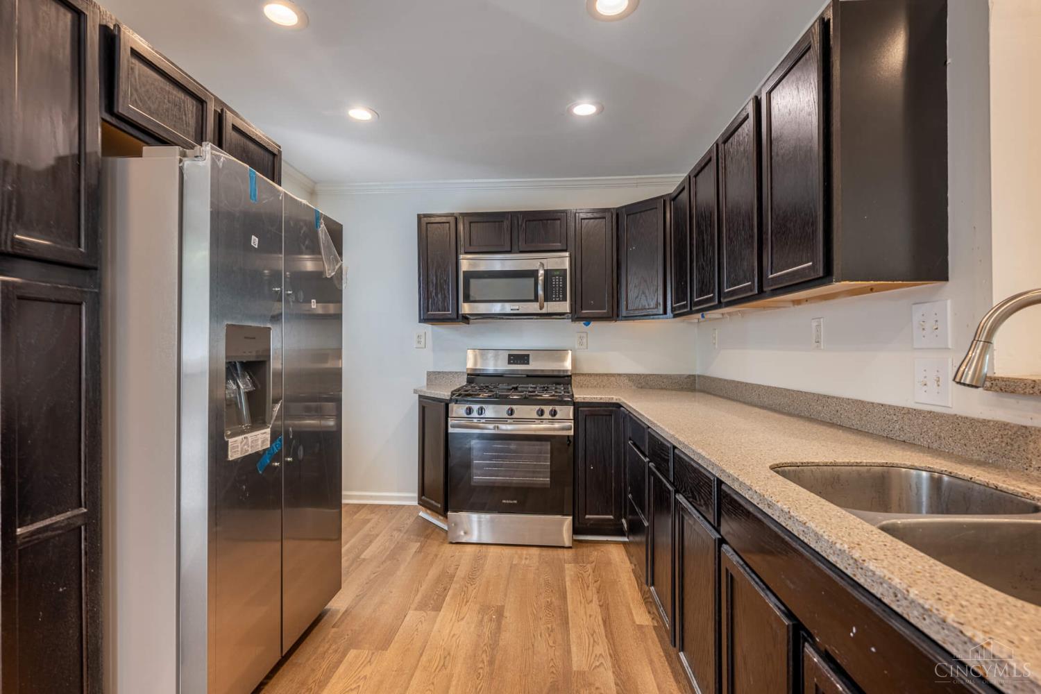 3129 West Tower Avenue Property Photo 6
