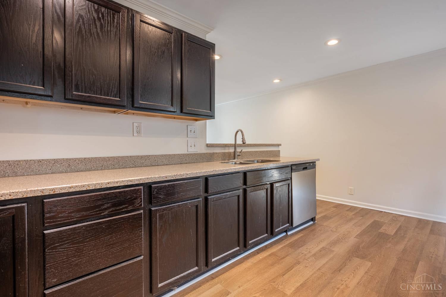 3129 West Tower Avenue Property Photo 7