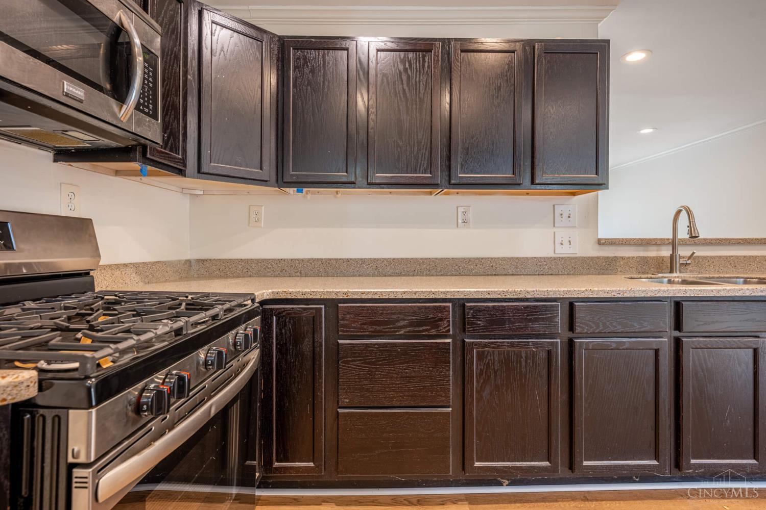 3129 West Tower Avenue Property Photo 8