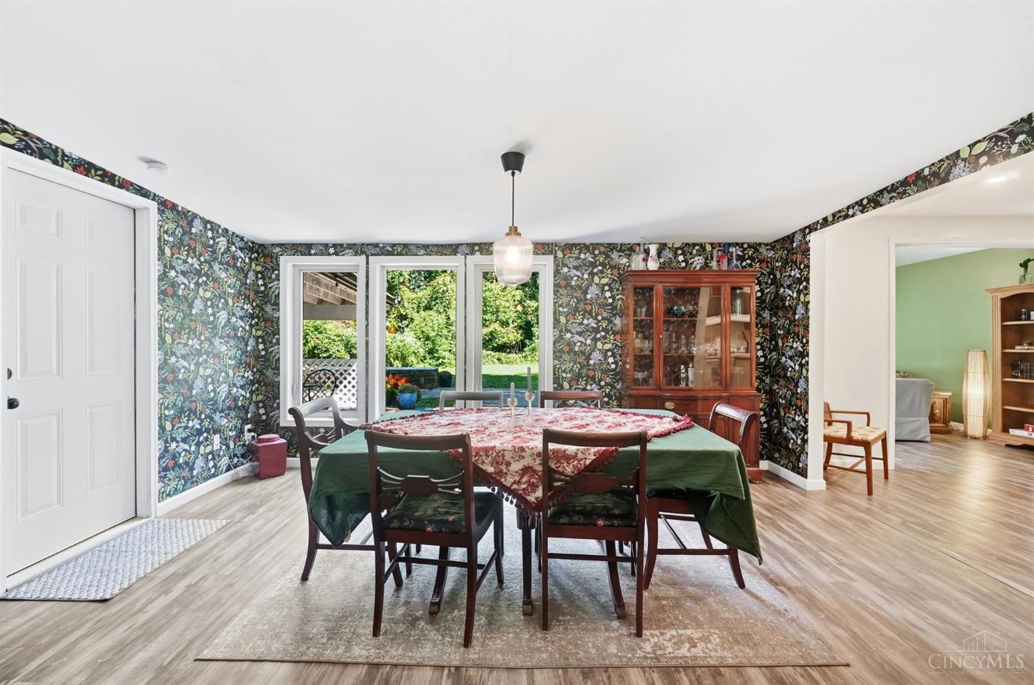 9084 Arrowhead Court Property Photo 11