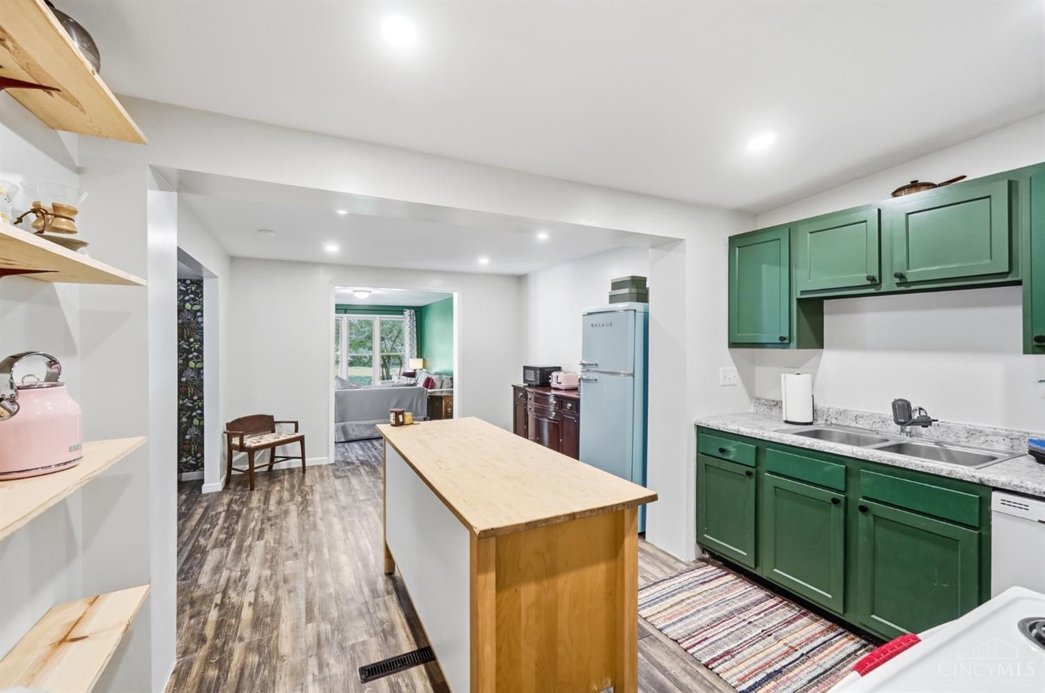 9084 Arrowhead Court Property Photo 18