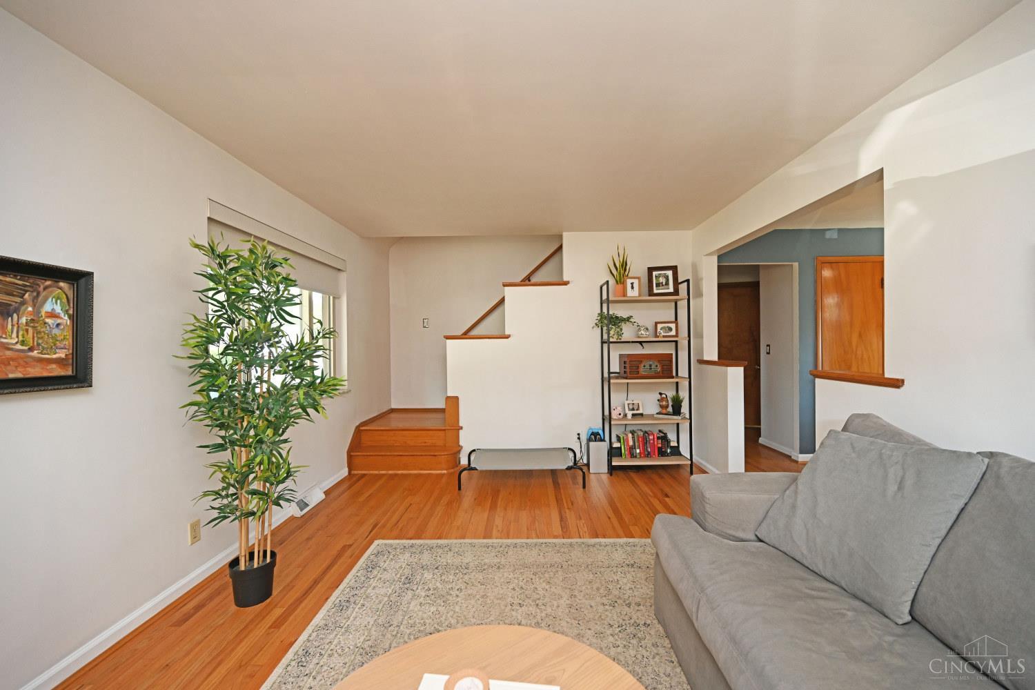 7060 Jeannie Avenue Property Photo 6