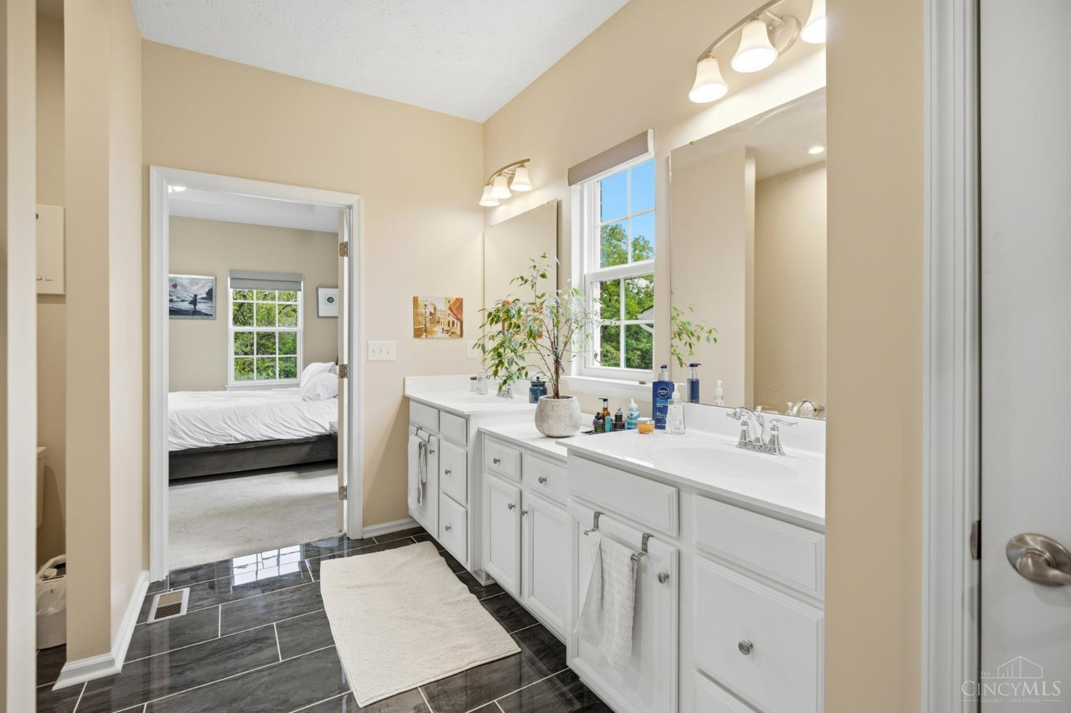 7884 Pinnacle Point Drive Property Photo 24