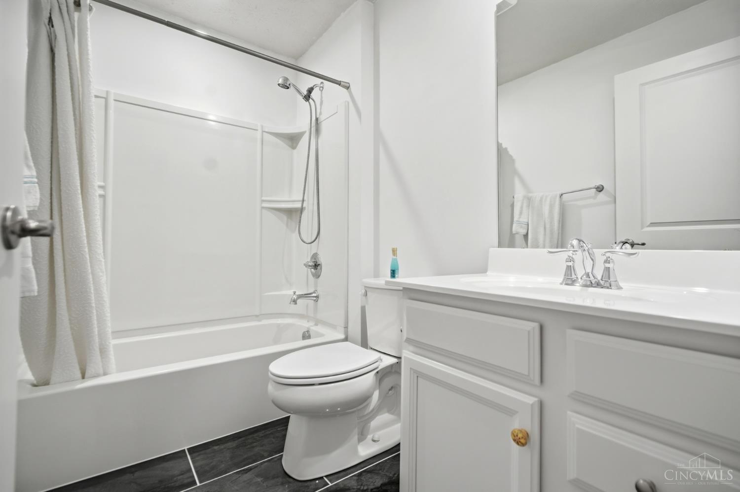 7884 Pinnacle Point Drive Property Photo 39
