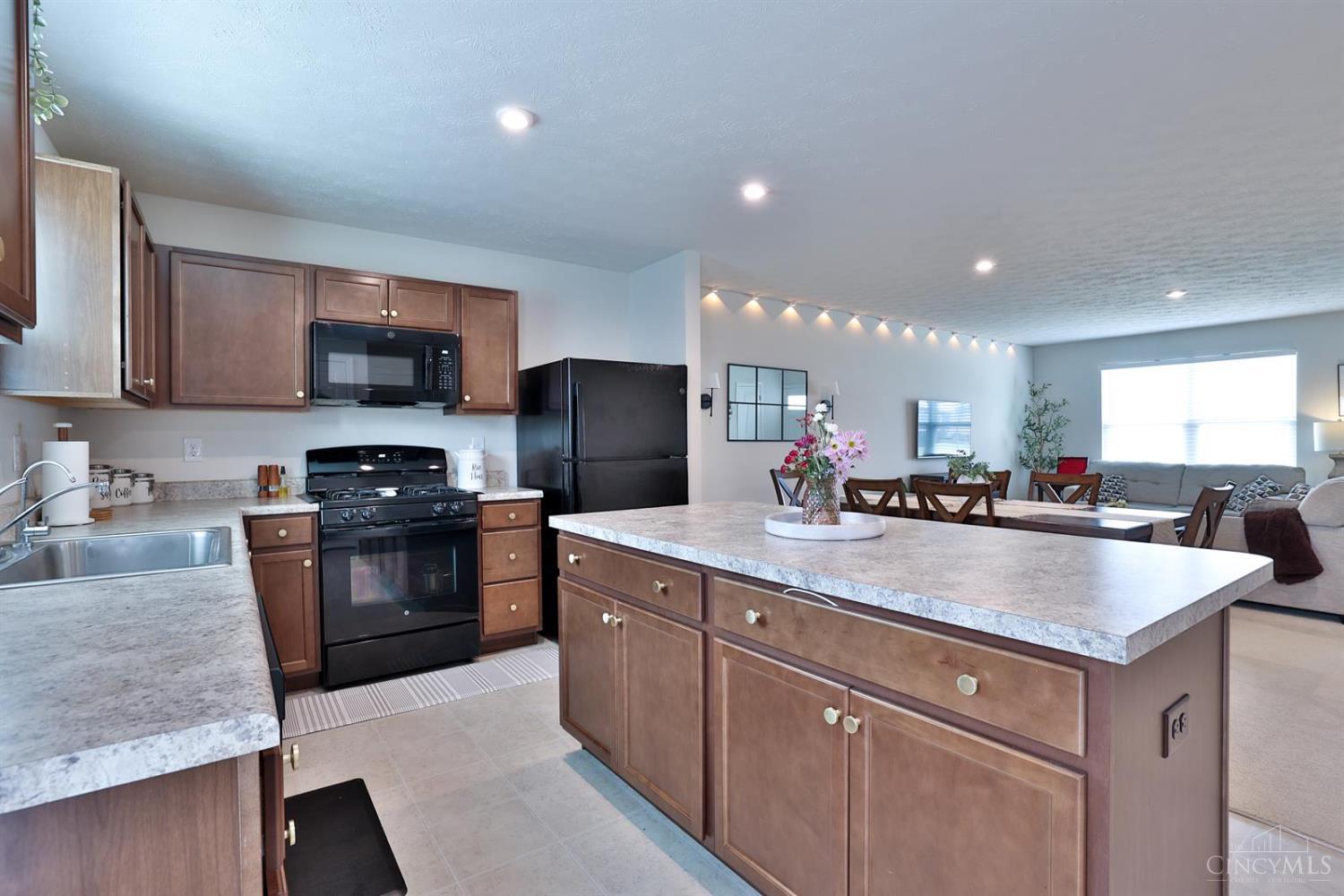 5815 Josies Cove Property Photo 14