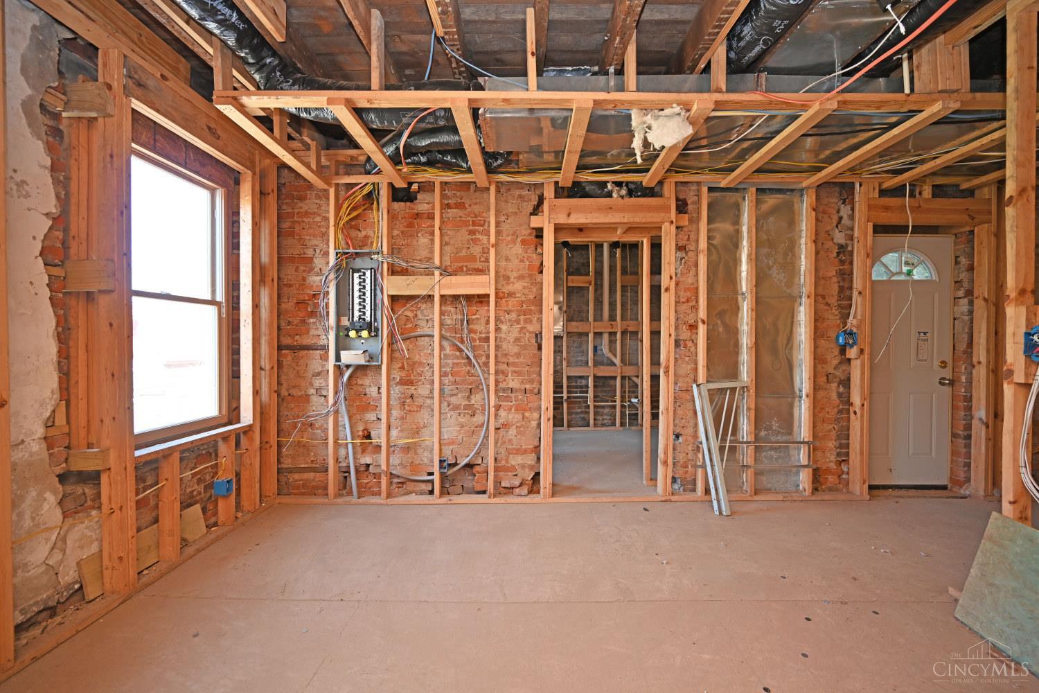 E 38 Clifton Avenue Property Photo 13
