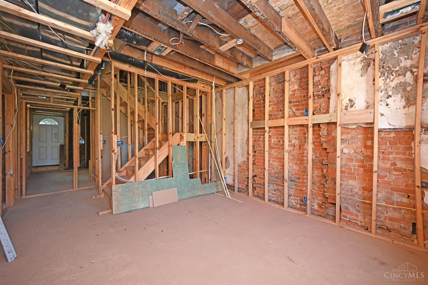 E 38 Clifton Avenue Property Photo 14