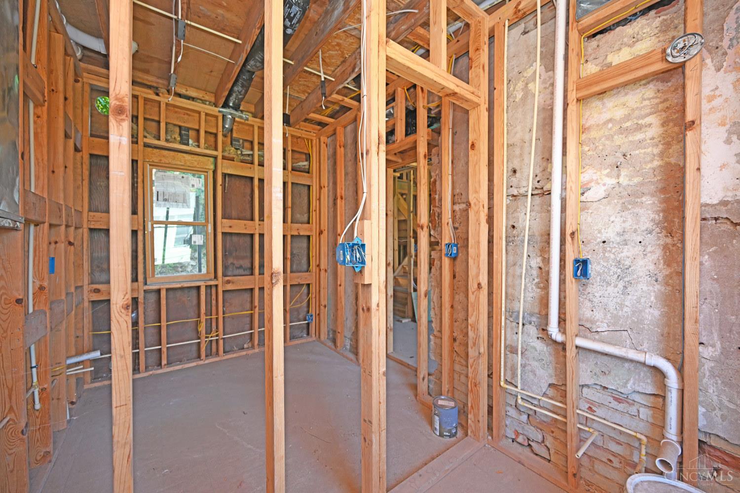 E 38 Clifton Avenue Property Photo 16