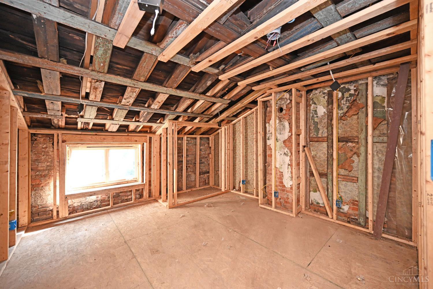 E 38 Clifton Avenue Property Photo 19