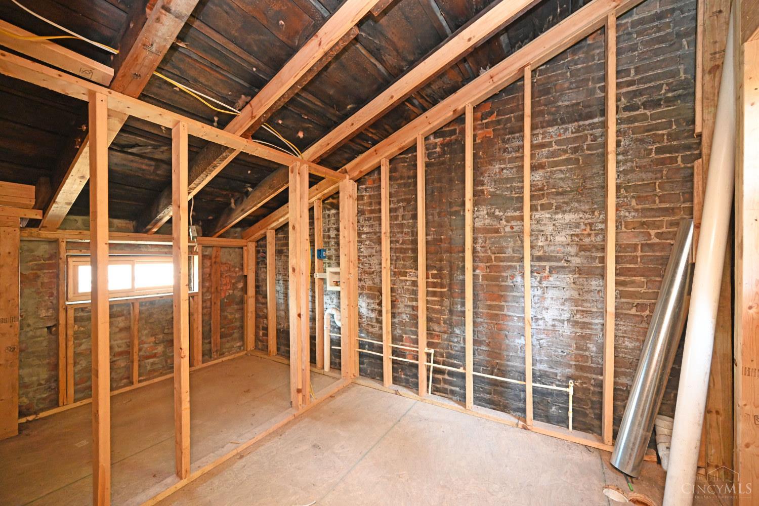 E 38 Clifton Avenue Property Photo 24