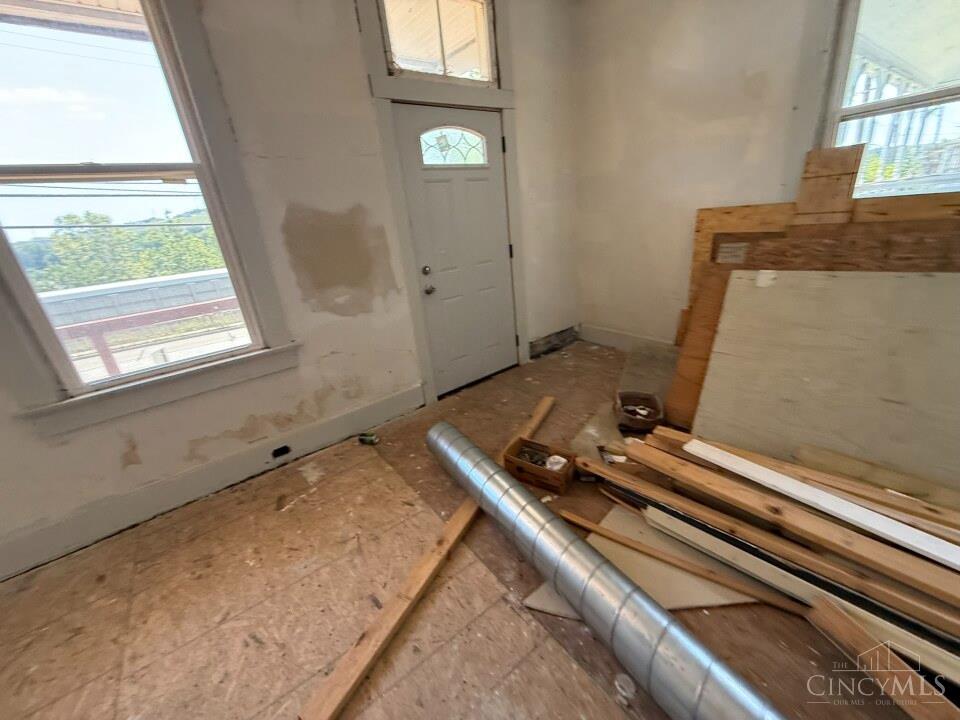 2450 River Road Property Photo 3