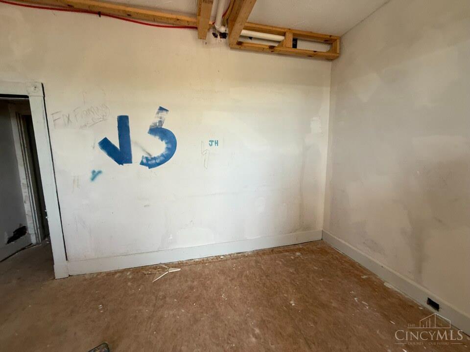 2450 River Road Property Photo 6