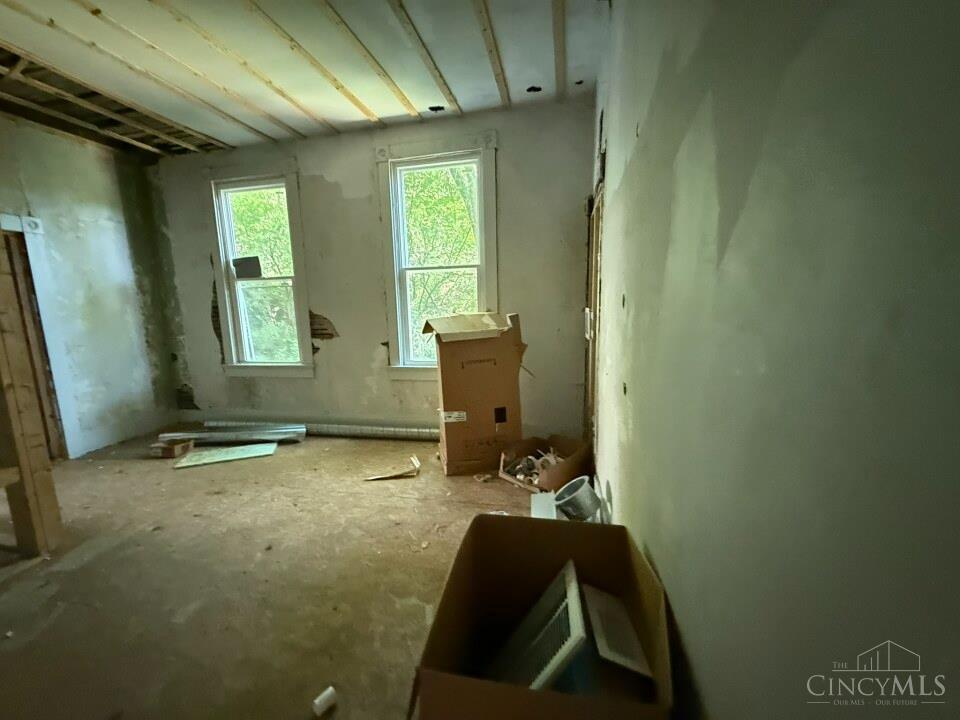 2450 River Road Property Photo 7