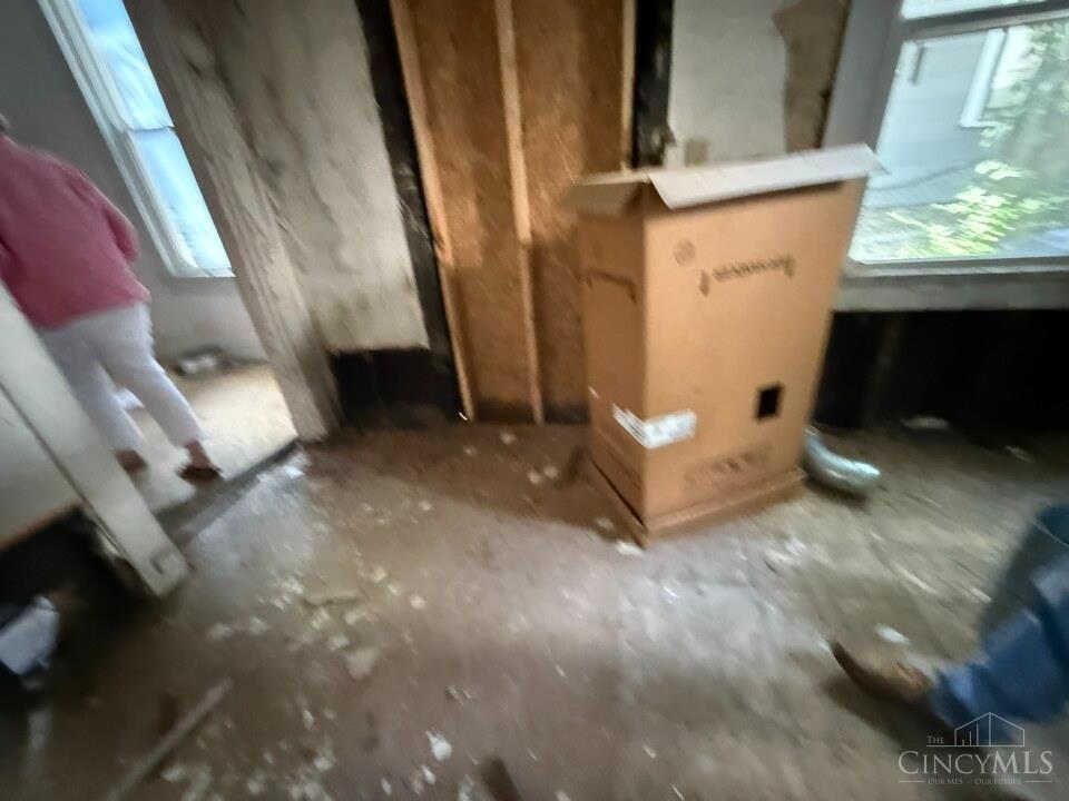 2450 River Road Property Photo 13