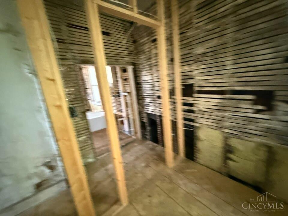 2450 River Road Property Photo 18