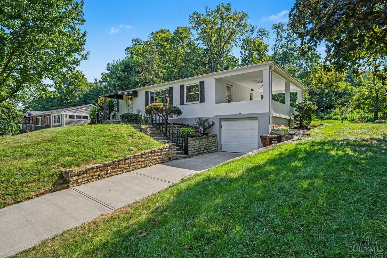9512 Waxwing Drive Property Photo 1