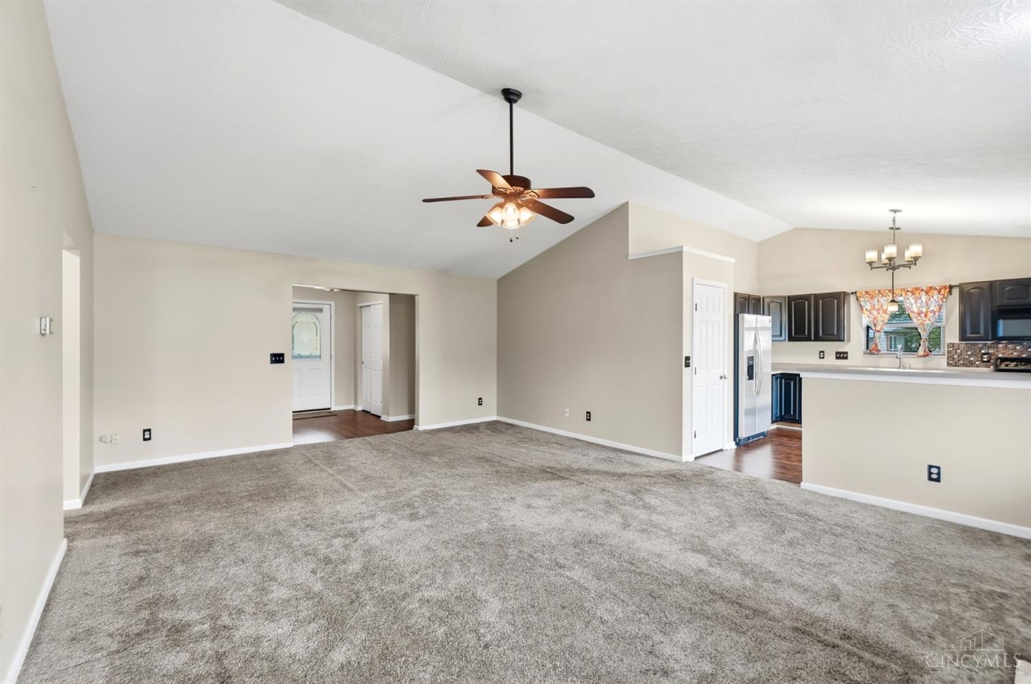 2072 Granny Smith Lane Property Photo 3