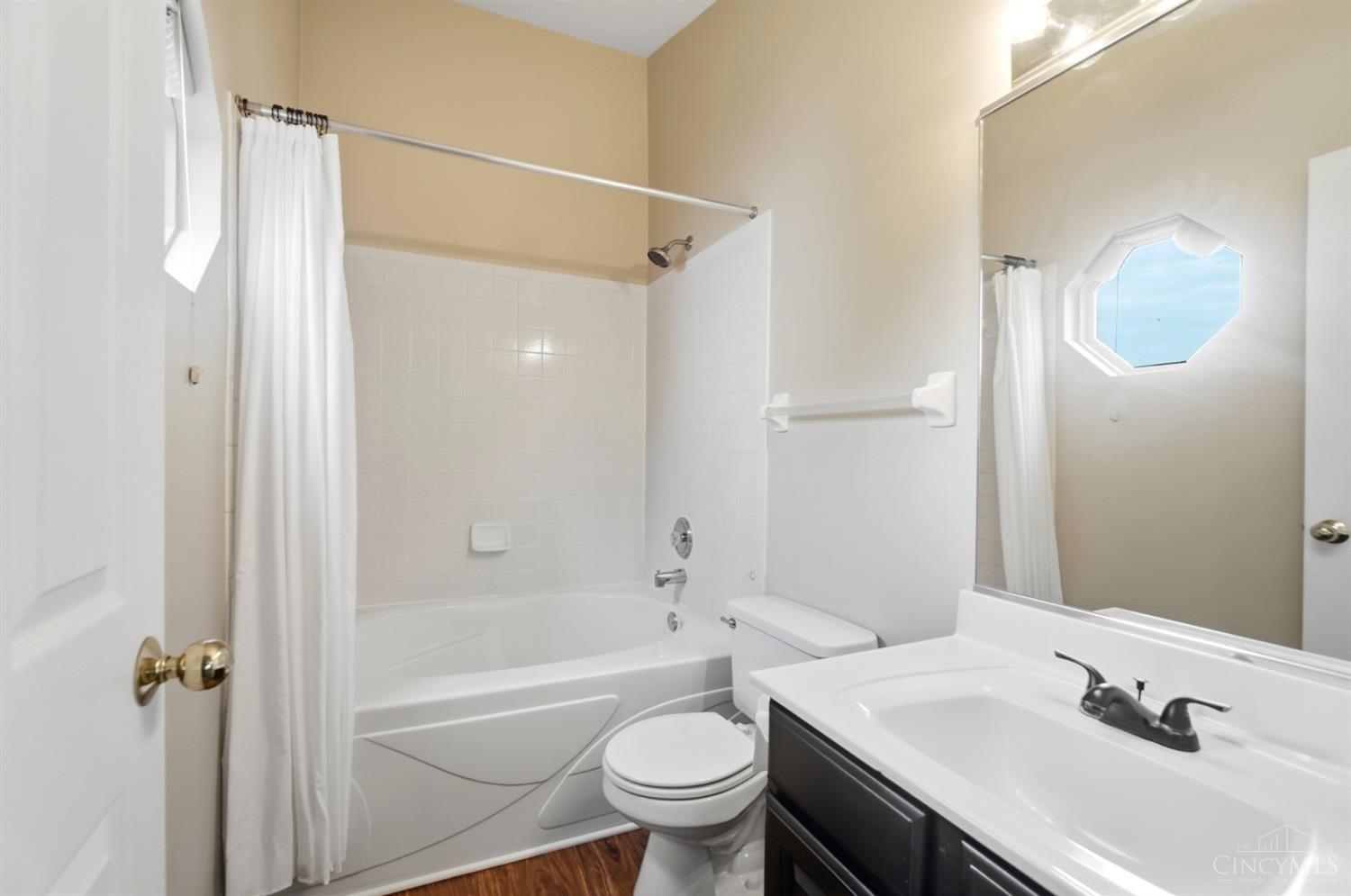 2072 Granny Smith Lane Property Photo 8