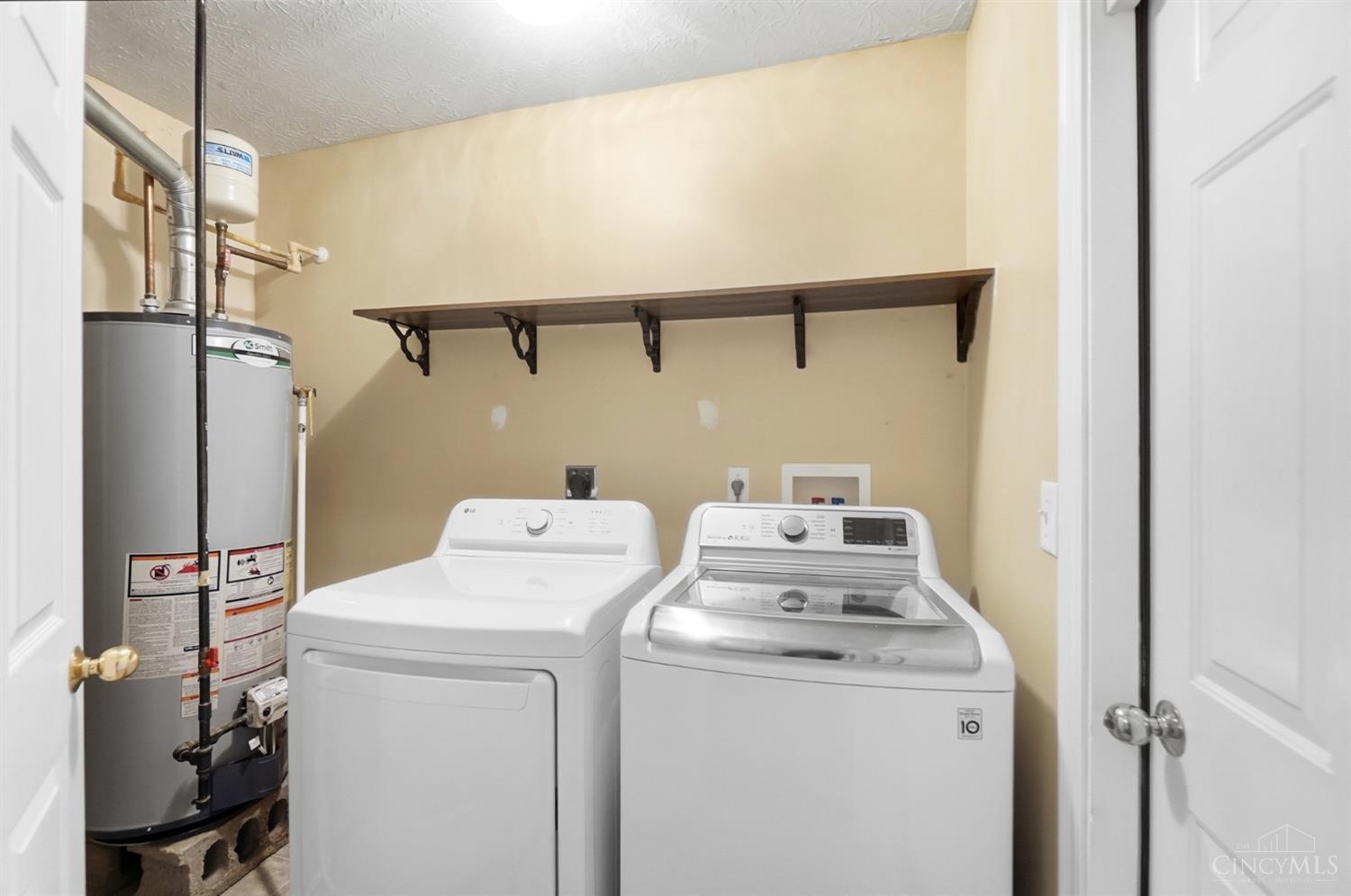 2072 Granny Smith Lane Property Photo 9