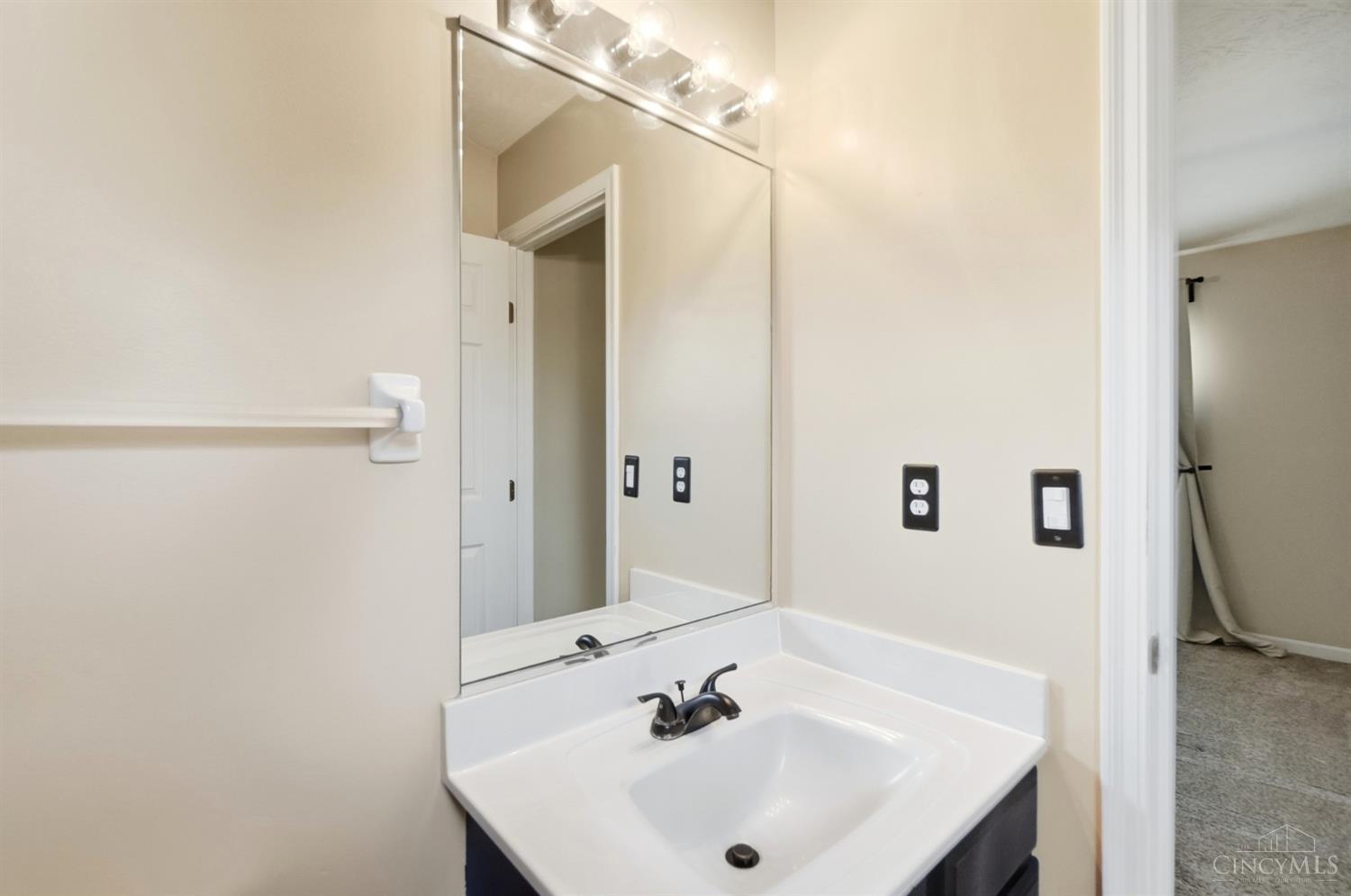 2072 Granny Smith Lane Property Photo 27