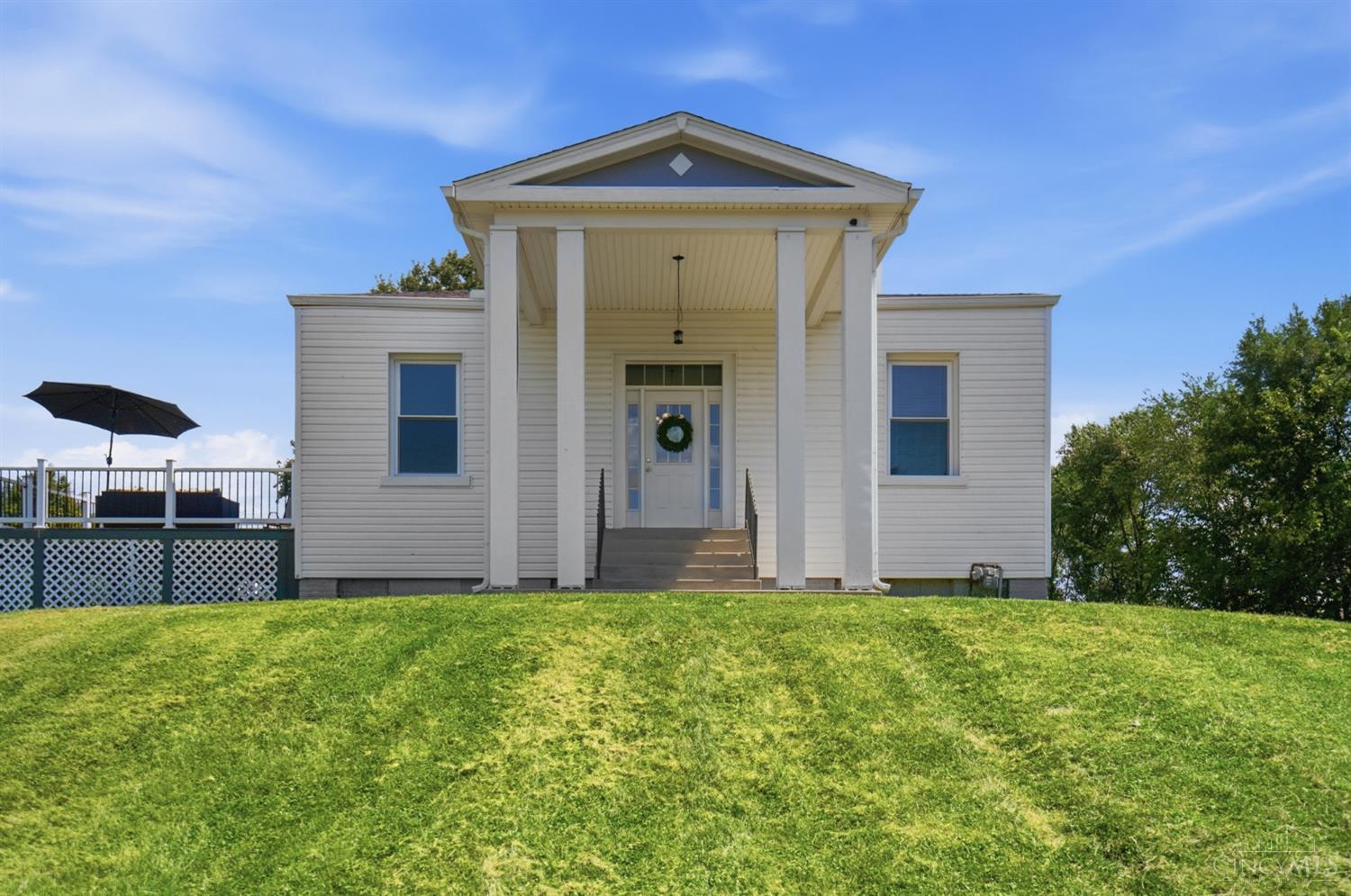 7426 Martz Paulin Road Property Photo 1