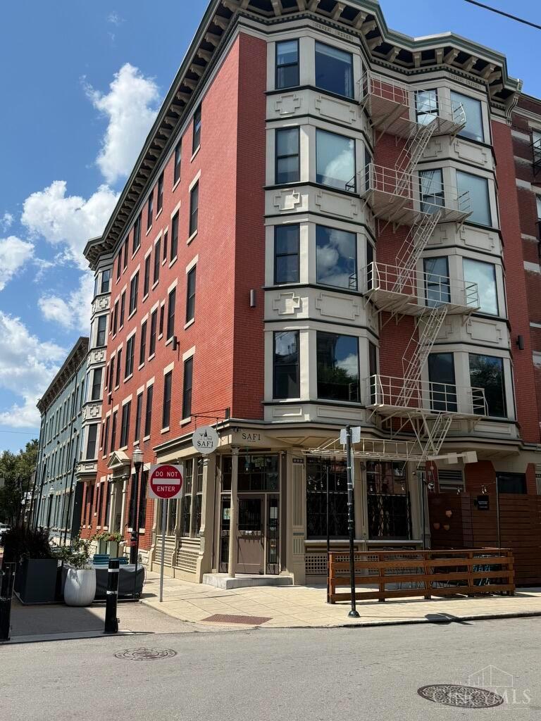 W 14 Fourteenth Street Property Photo 1