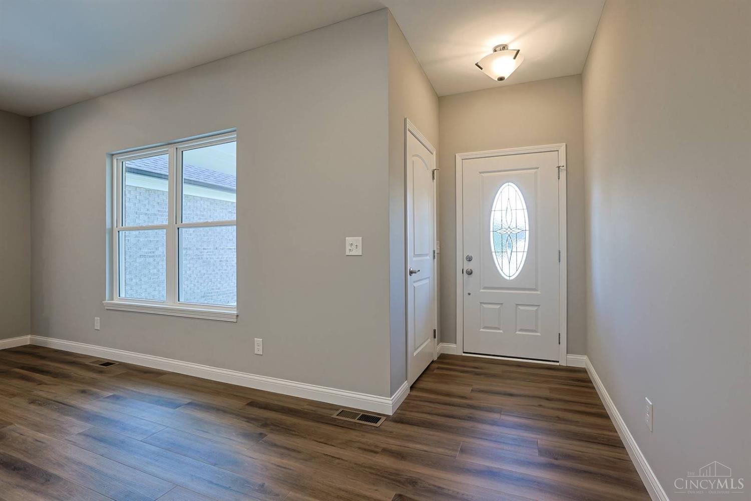 8353 Alice Way Property Photo 3