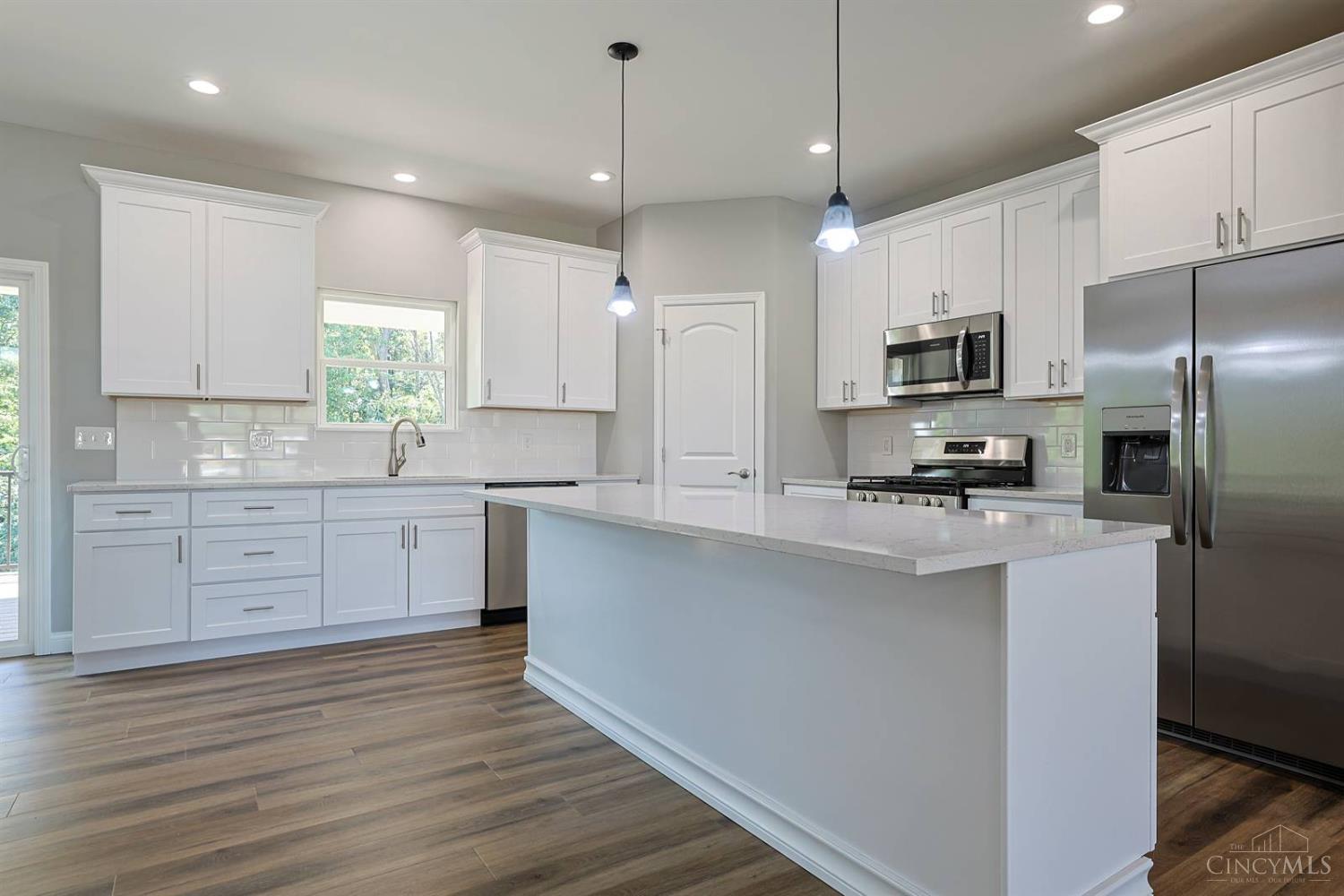 8353 Alice Way Property Photo 11