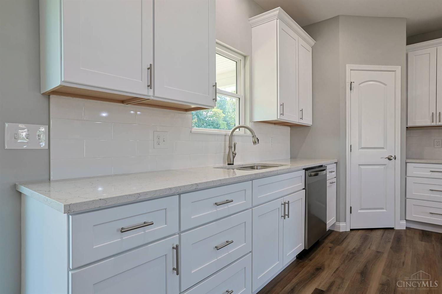 8353 Alice Way Property Photo 13