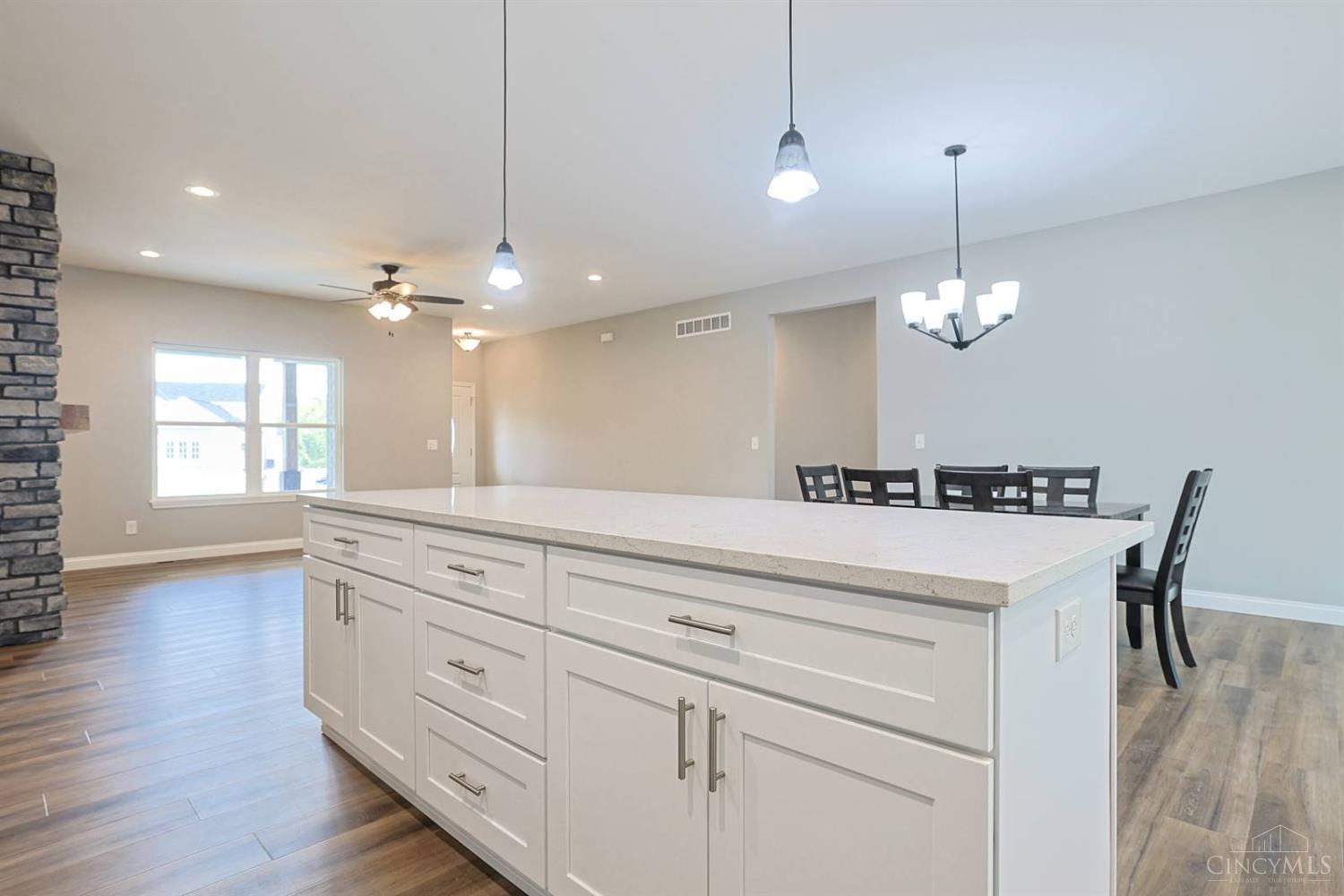 8353 Alice Way Property Photo 16