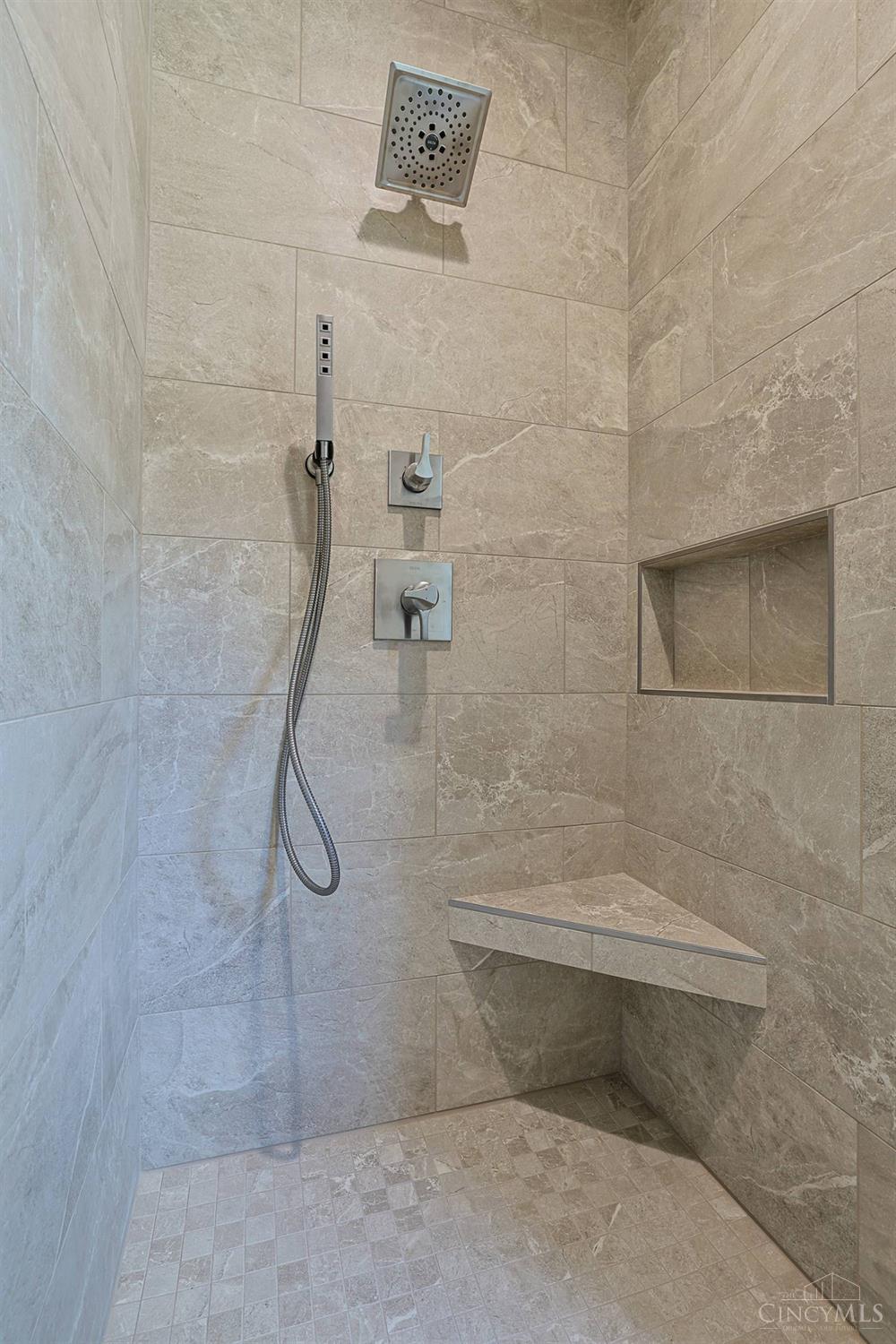 8353 Alice Way Property Photo 25