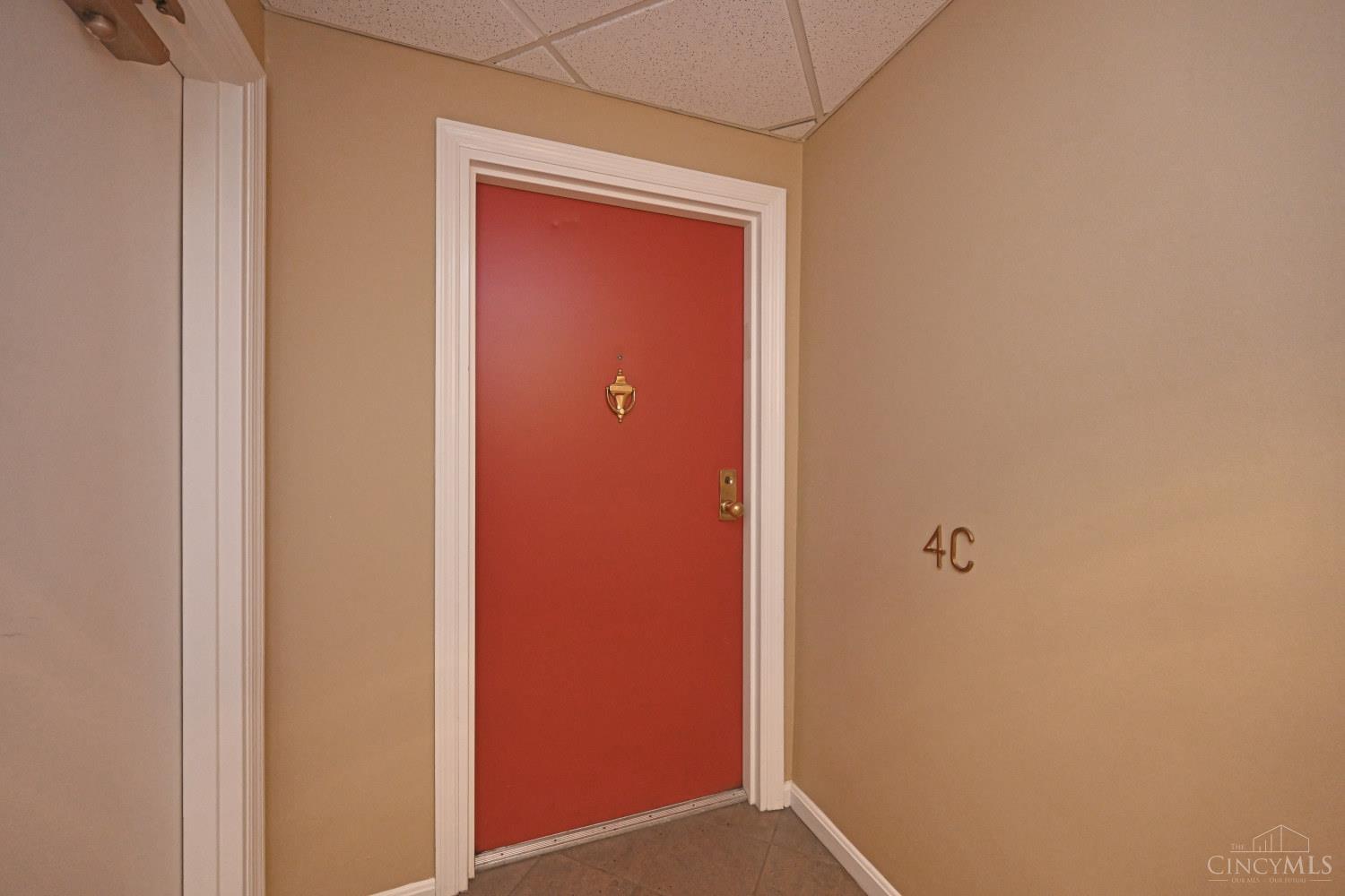415 Bond Place Property Photo 4