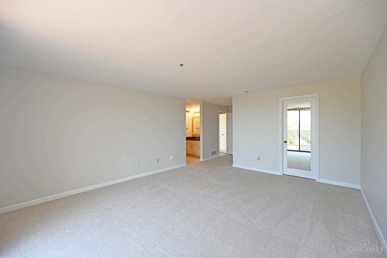 415 Bond Place Property Photo 23