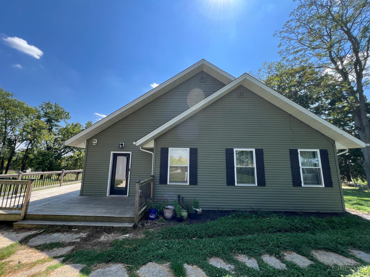 1826 Northern Road Property Photo 1