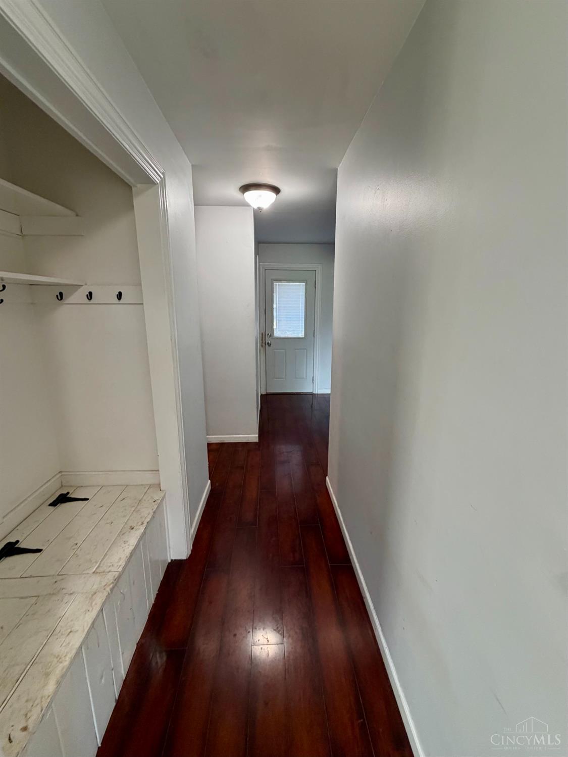 264 Raymond Drive Property Photo 4