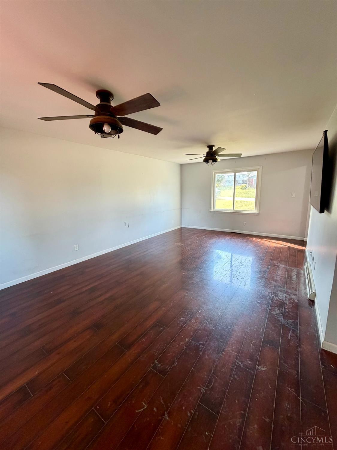 264 Raymond Drive Property Photo 5