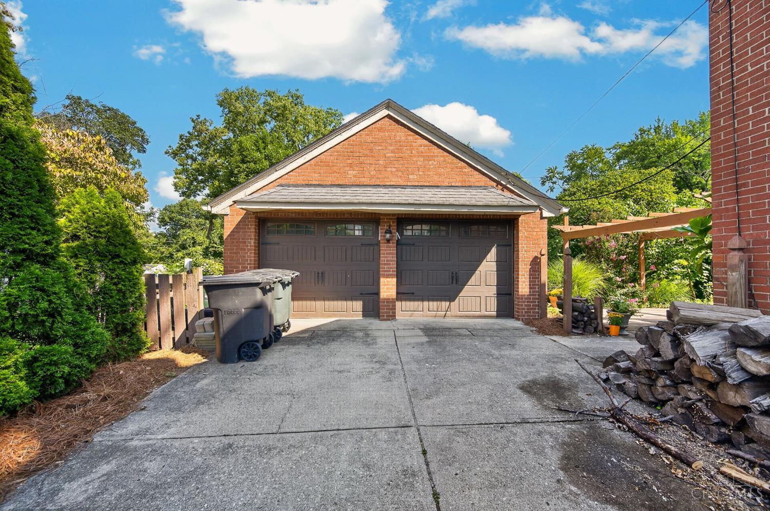 3301 Hampton Place Property Photo 53