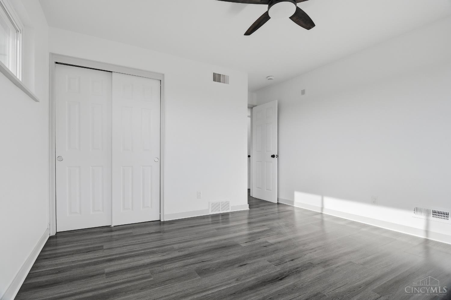 6101 Capri Drive Property Photo 12
