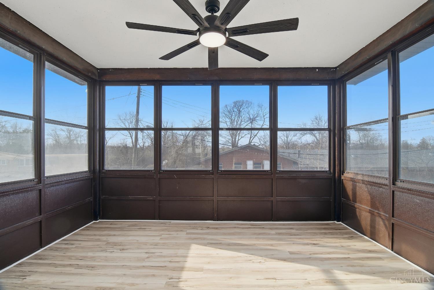 6101 Capri Drive Property Photo 15