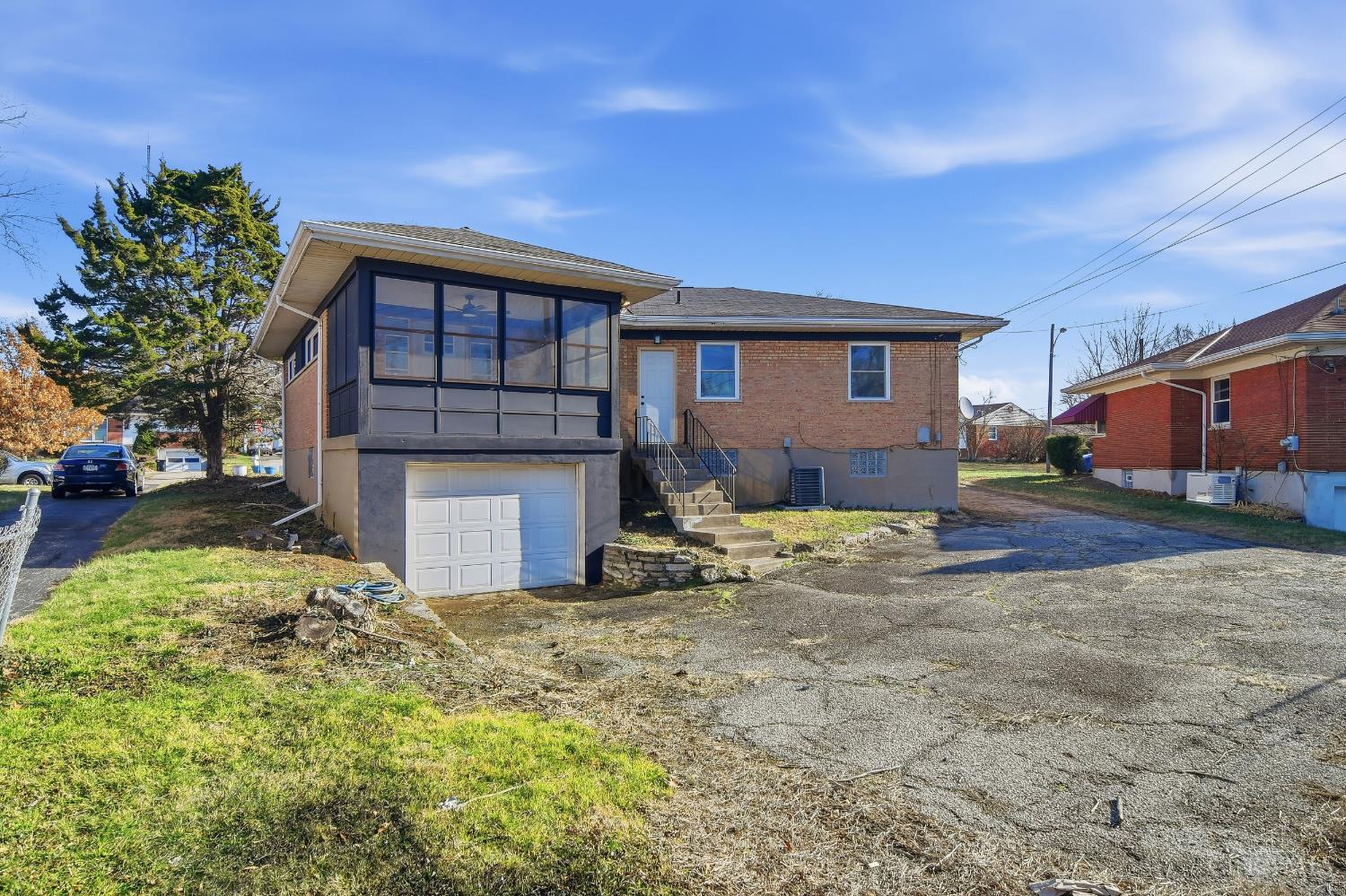 6101 Capri Drive Property Photo 16
