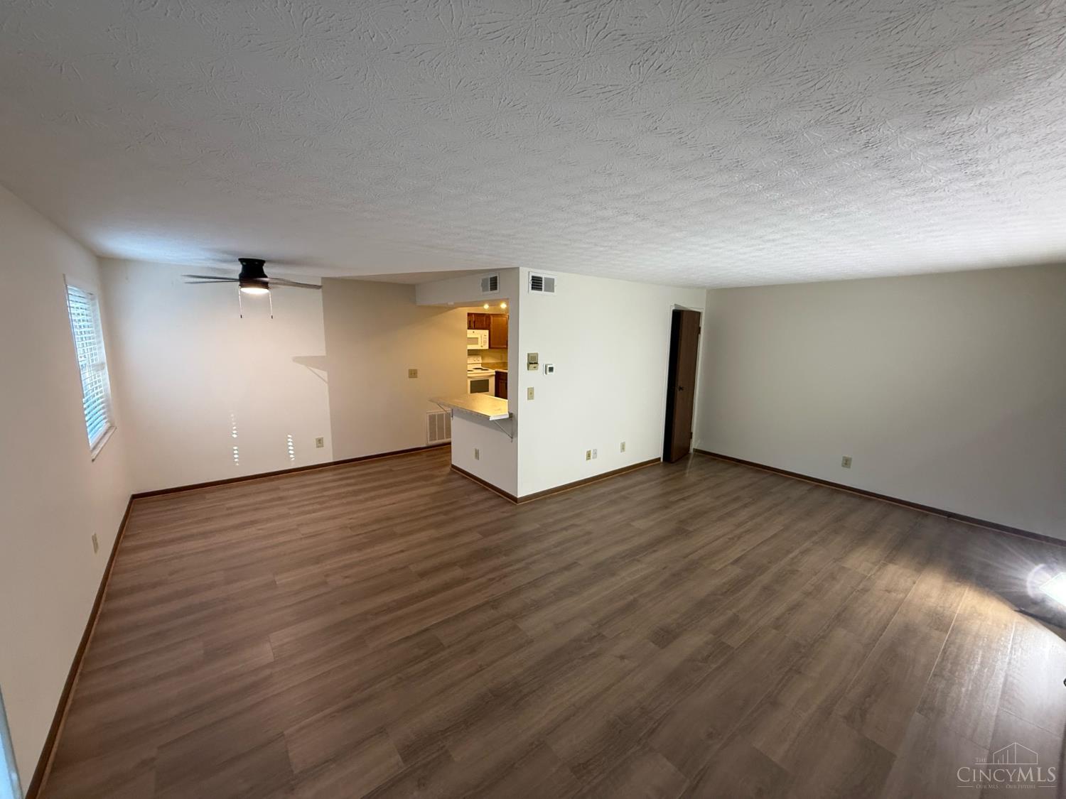 6485 Cheviot Road Property Photo 3