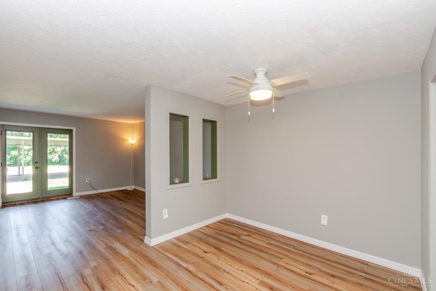 7816 Betsy Ross Circle Property Photo 2