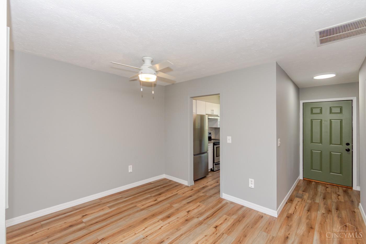 7816 Betsy Ross Circle Property Photo 3