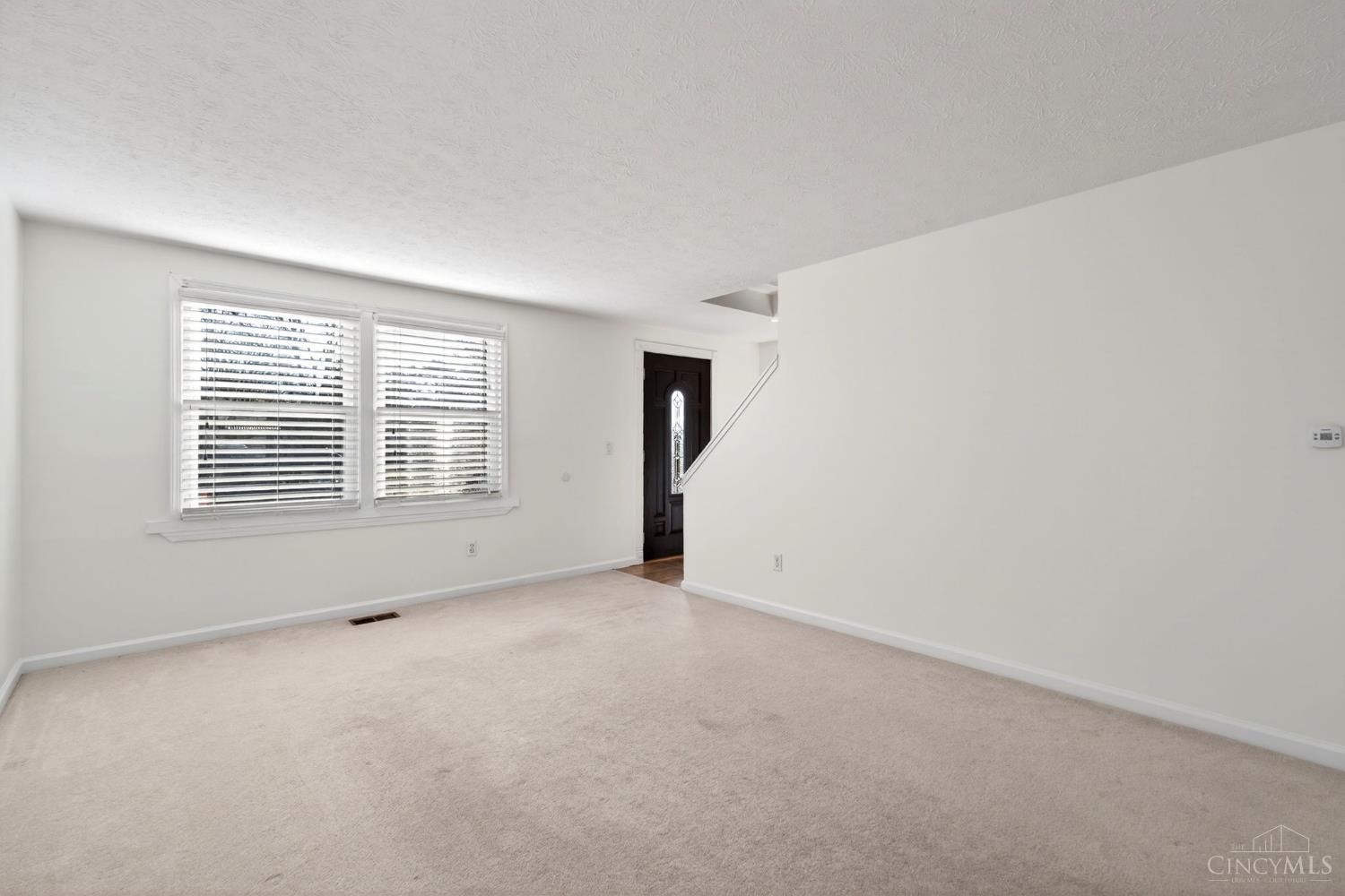 6978 Fallen Oaks Dr Property Photo 6